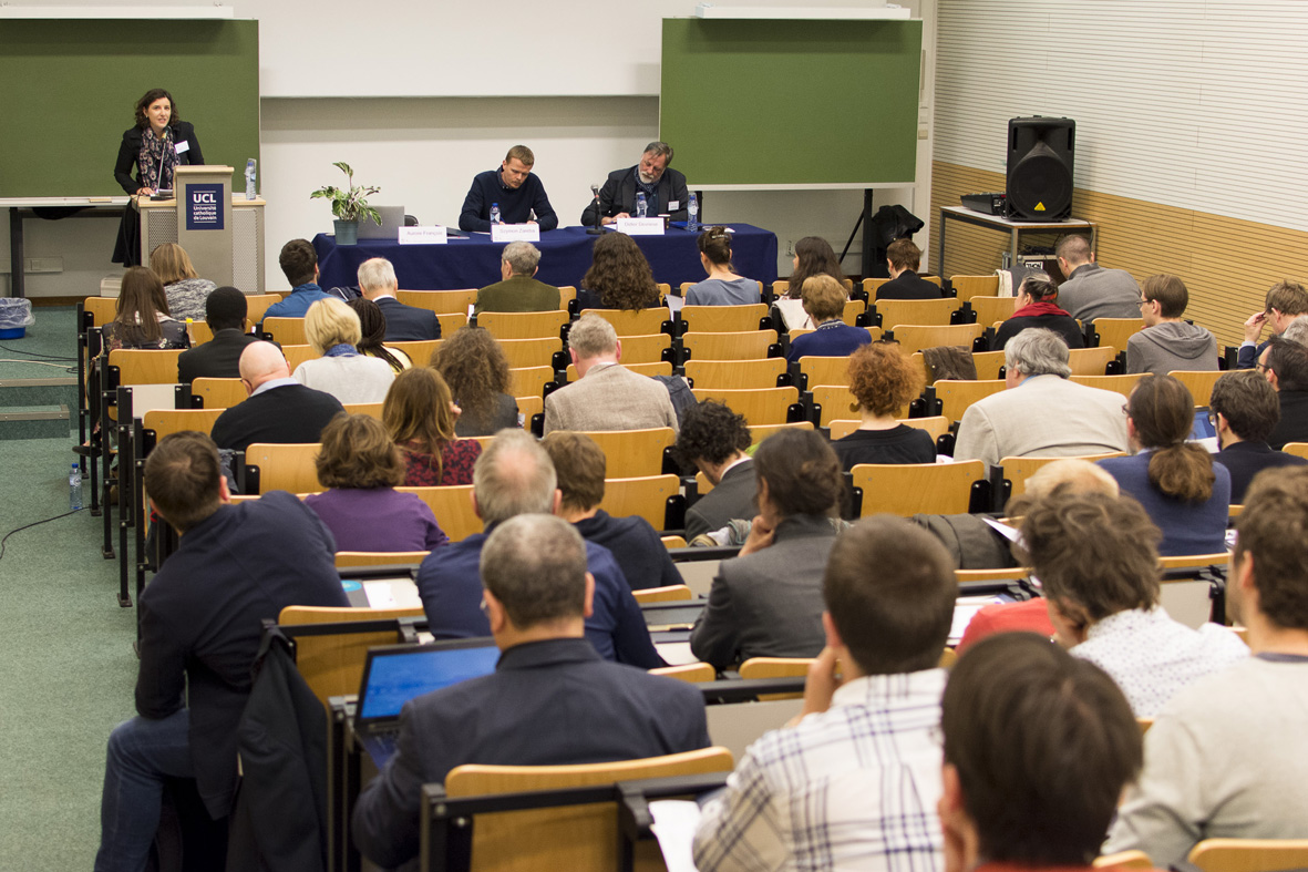 Aurore François rozpoczyna konferencję (fot. Amaury Dorban)