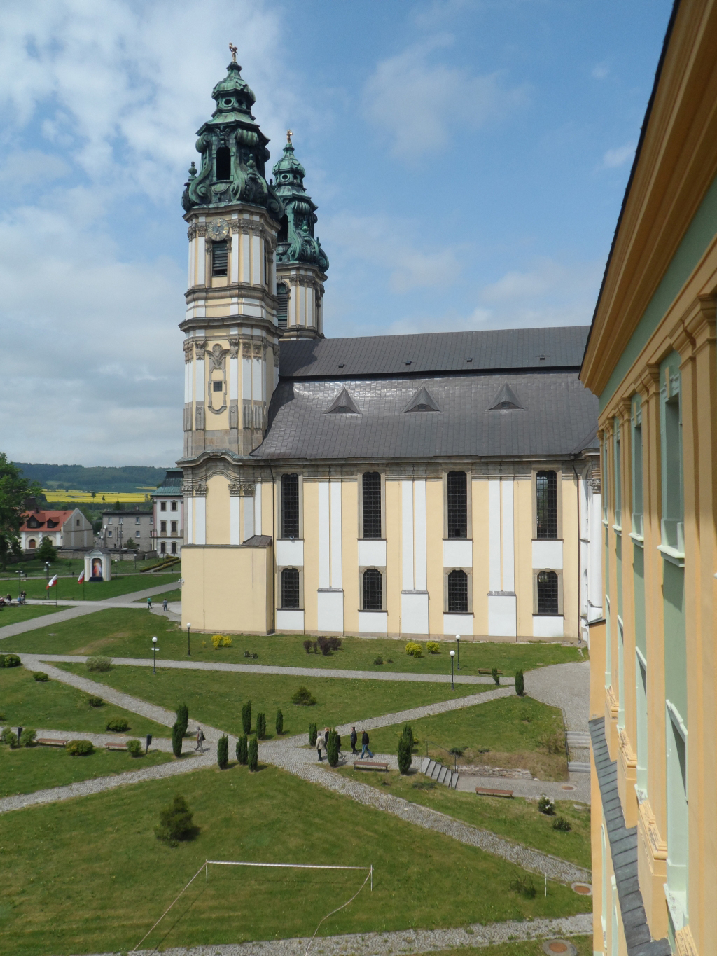 Polska: Otwarcie archiwum w krzeszowskim klasztorze (korespondencja własna)